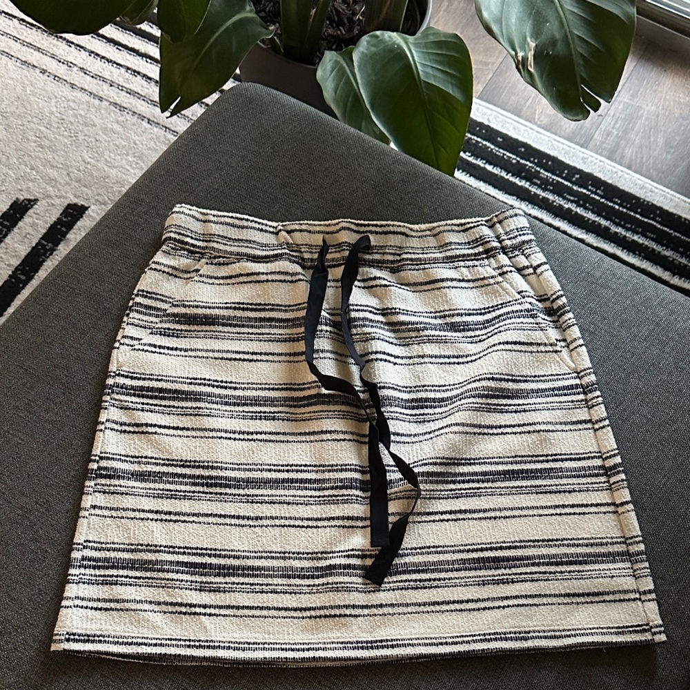 LOFT Blue and Cream White Striped Mini Skirt